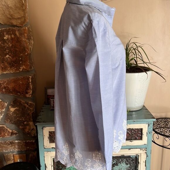 AMANDA Green Women’s Blue And White Striped Long Sleeve Button Up Top Size Small - Picture 8 of 16